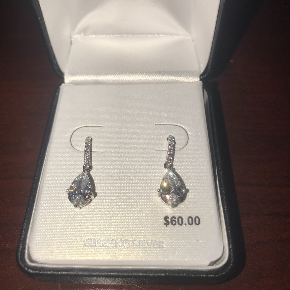 Ear Rings - Picture 3 of 3